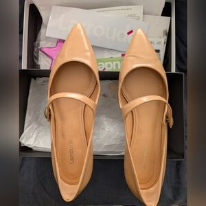 Larroude Tan flats sz 7